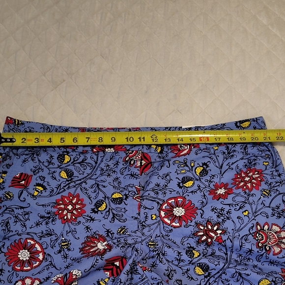 Womens,LOFT Floral Patterned High Waist Shorts - Blue and Red ,Size 18.New. - Picture 13 of 14